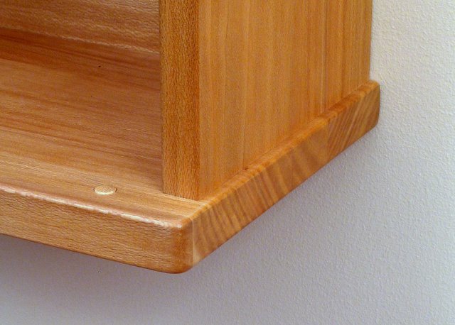 Bottom Right In Room Detail